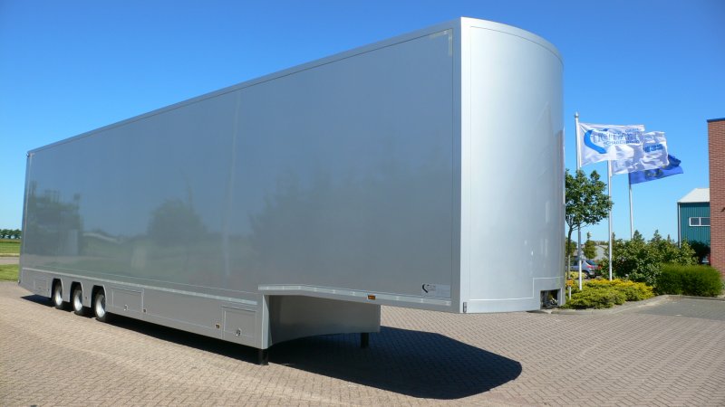 Neue Ligthart Renntransporter ...............